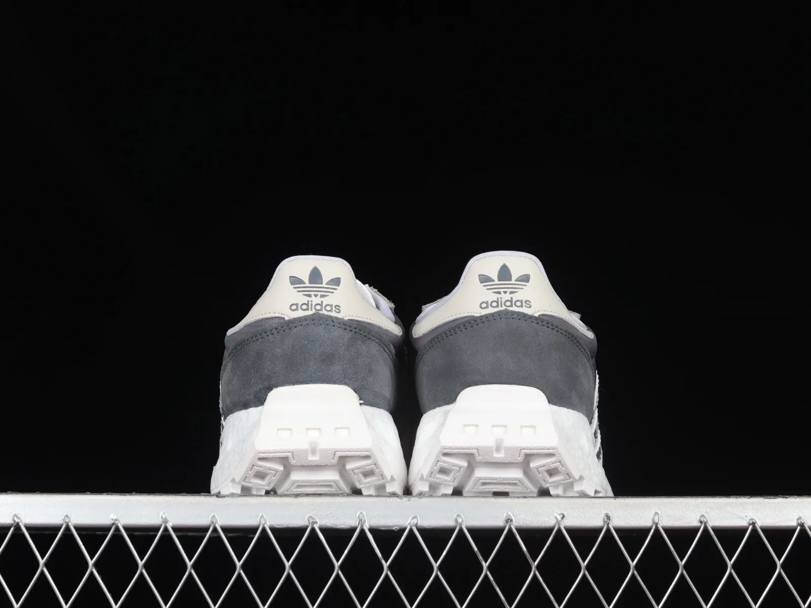 Adidas Retropy E5 Dark Grey Cloud White HP7741