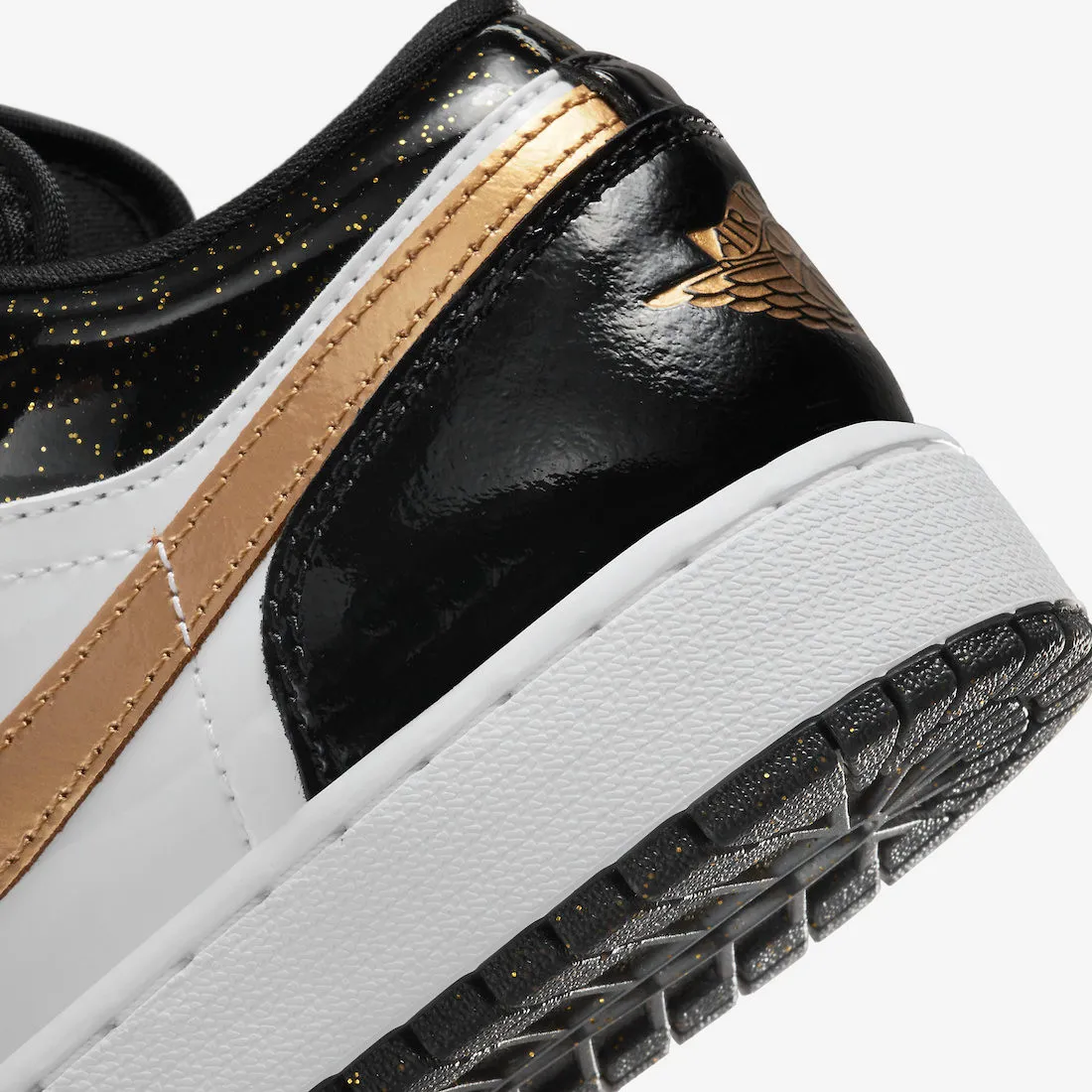 Air Jordan 1 Low SE GS Gold Toe Black Metallic Gold White DR6970-071