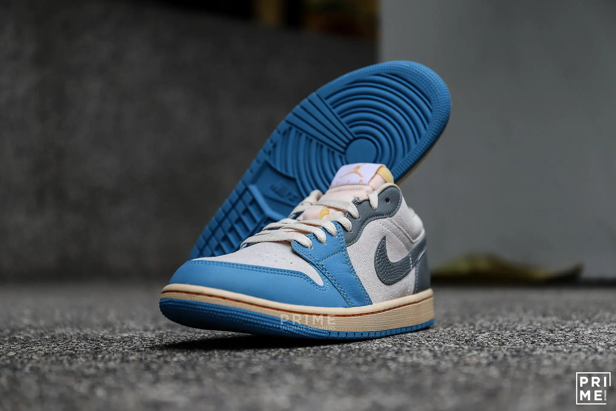 Air Jordan 1 Low  Vintage UNC Grey 